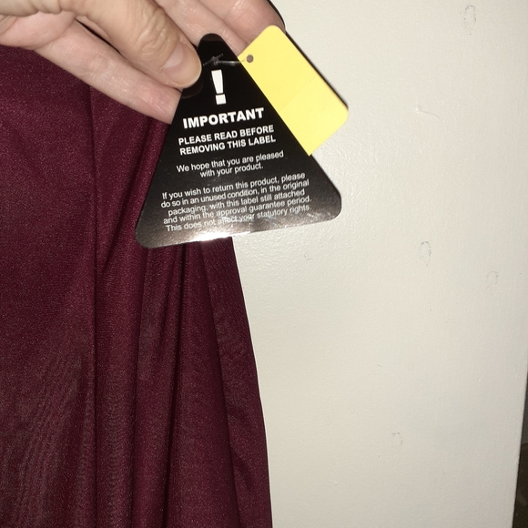 Burgundy sexy midi dress.. - Picture 4 of 11